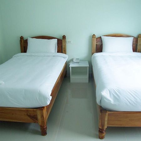 Hotel Ruan Rim Nam Roi Et Camera foto