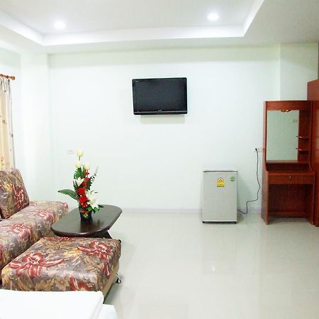 Hotel Ruan Rim Nam Roi Et Camera foto