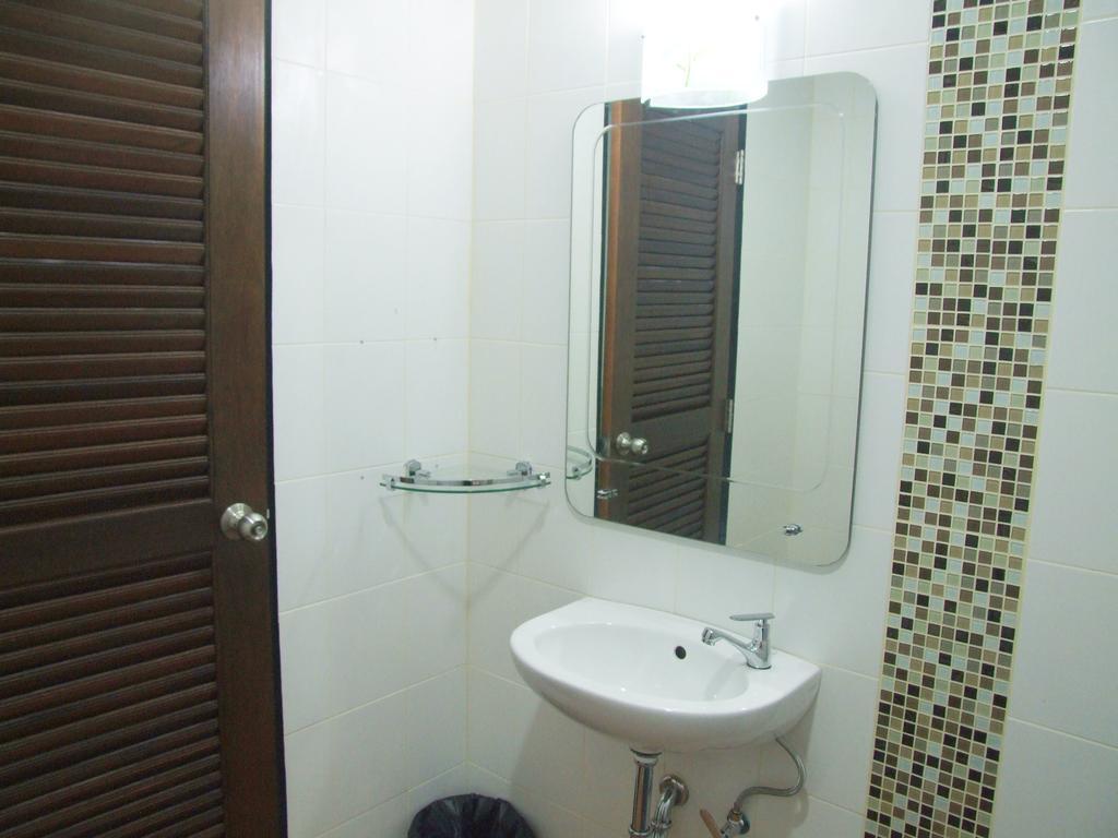 Hotel Ruan Rim Nam Roi Et Camera foto