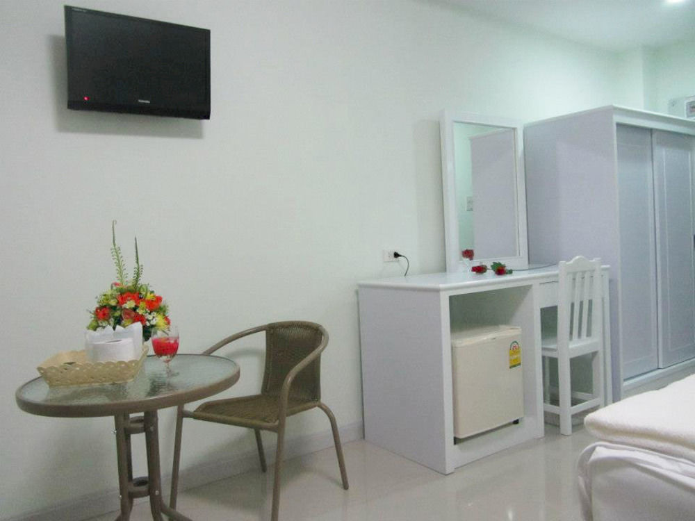 Hotel Ruan Rim Nam Roi Et Esterno foto