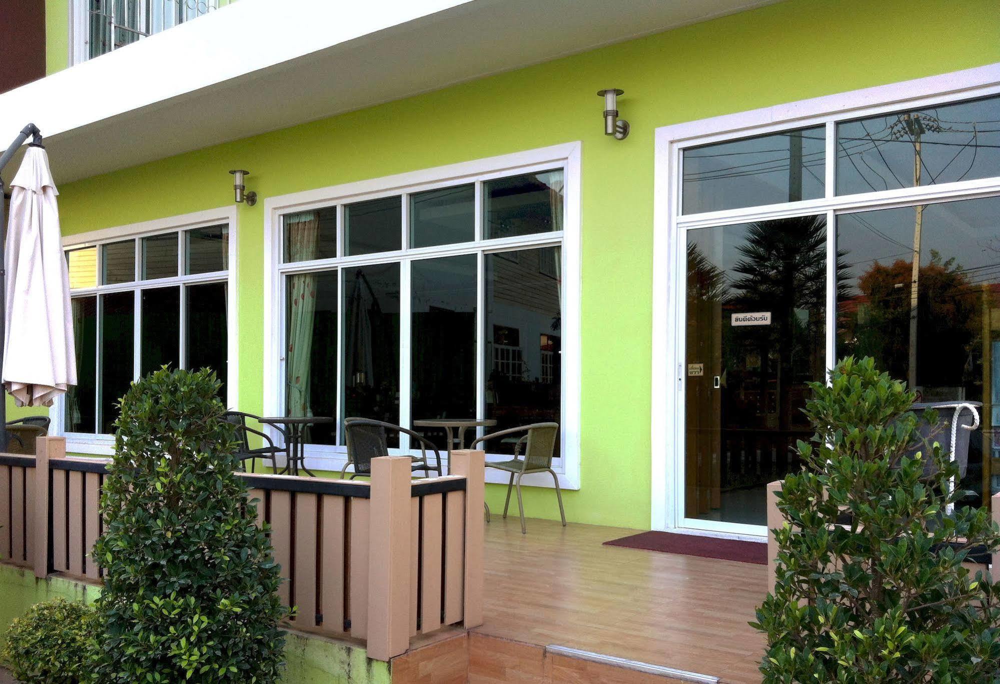 Hotel Ruan Rim Nam Roi Et Esterno foto
